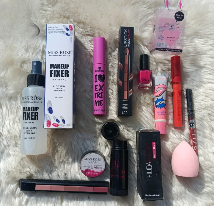Ultimate Makeup Deal Pack of 10 – Complete Beauty Essentials in One Kit!